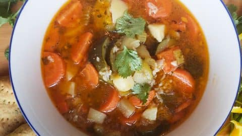 Slow Cooker Winter Vegetable Soup Recipe | DIY Joy Projects and Crafts Ideas