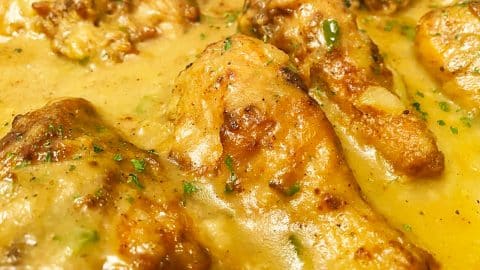 Smothered Chicken And Gravy Recipe | DIY Joy Projects and Crafts Ideas