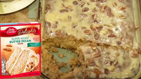 Southern Pecan Praline Sheet Cake Recipe | DIY Joy Projects and Crafts Ideas