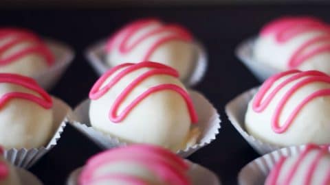 Strawberry Cheesecake Truffles Recipe | DIY Joy Projects and Crafts Ideas