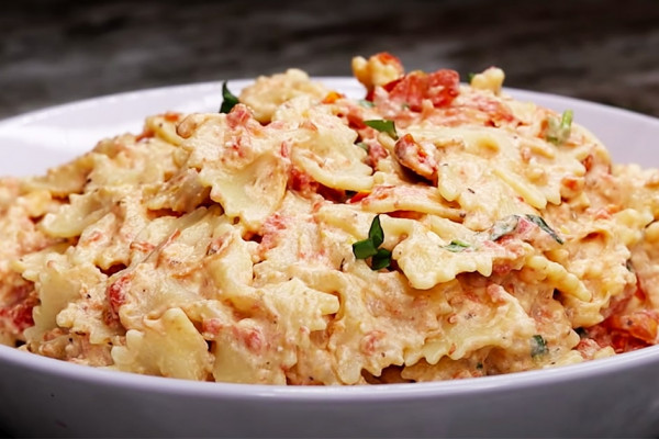 Viral TikTok Baked Feta Pasta Recipe - Feta Recipes - Feta Pasta Recipes