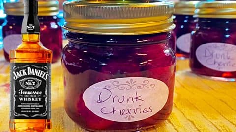 Jack Daniels Bourbon Cocktail Cherries Recipe | DIY Joy Projects and Crafts Ideas
