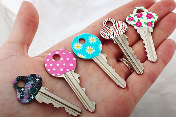 Easy Key painting Idea - DIY Nail Polish Project - How To Paint Keys