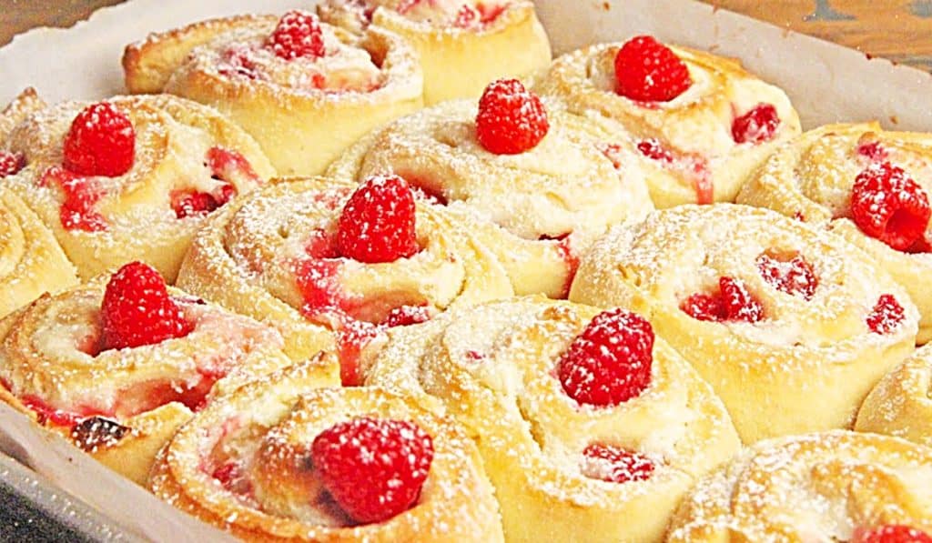 Raspberry Cheesecake Rolls Recipe - Homemade Pastry Ideas - Easy Fruit Cinnamon Rolls Recipe