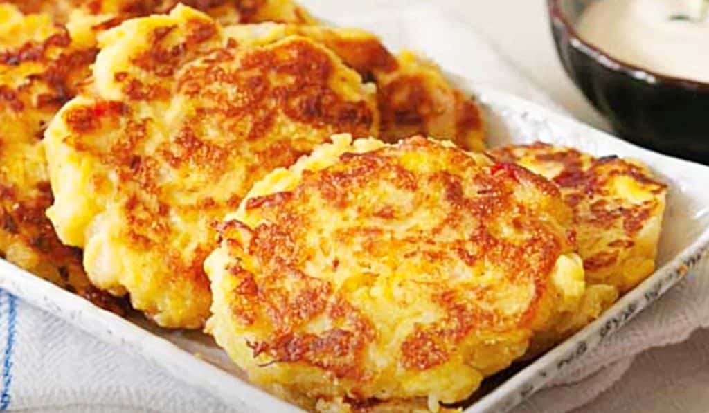How To Make Yellow Squash Fritters - Easy Fritter Recipe - Easy Vegetarian Recipes