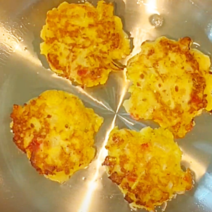 How To Make Yellow Squash Fritters - Easy Fritter Recipe - Easy Vegetarian Recipes