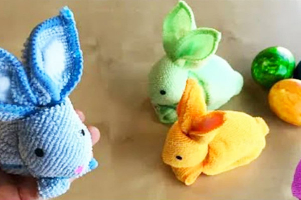 DIY Easter Towel Bunny - Easter Decor Ideas - Easter Towel Bunny