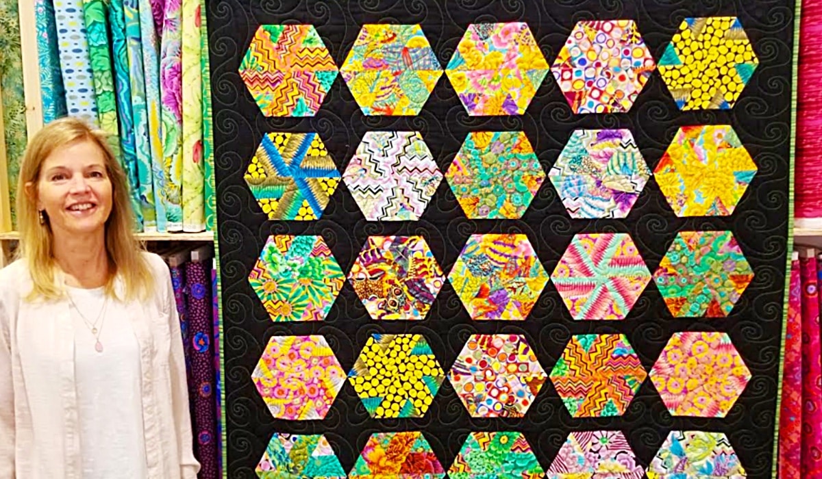 Donna Jordan s Hexagon Pinwheels Quilt With Free Pattern