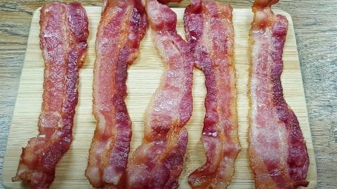 How To Cook Bacon In The Microwave | DIY Joy Projects and Crafts Ideas