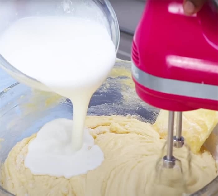 How To Make Kentucky Butter Cake - Easy Moist Vanilla Cake