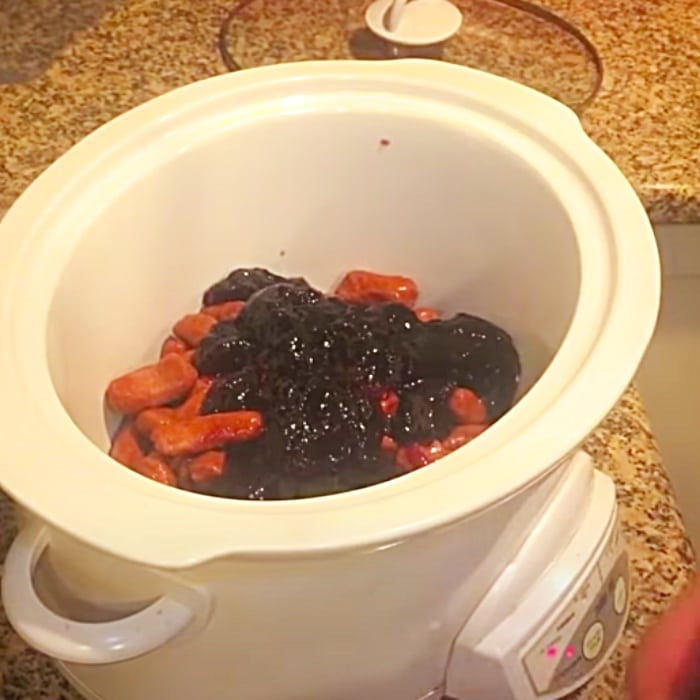 Crockpot Lil Smokies With Grape Jelly - How To Make A Lil Smoky Appetizer - Easy Crockpot Recipe