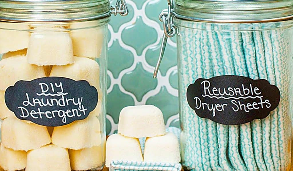 How To Make Reusable Dryer Sheets - Easy DIY Laundry Soap - DIY Laundry Hacks