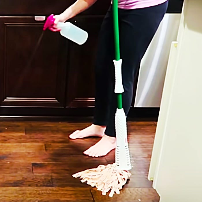 Easy Way To Mop Any Floor - Floor Cleaning Hacks - How To Mop A Floor