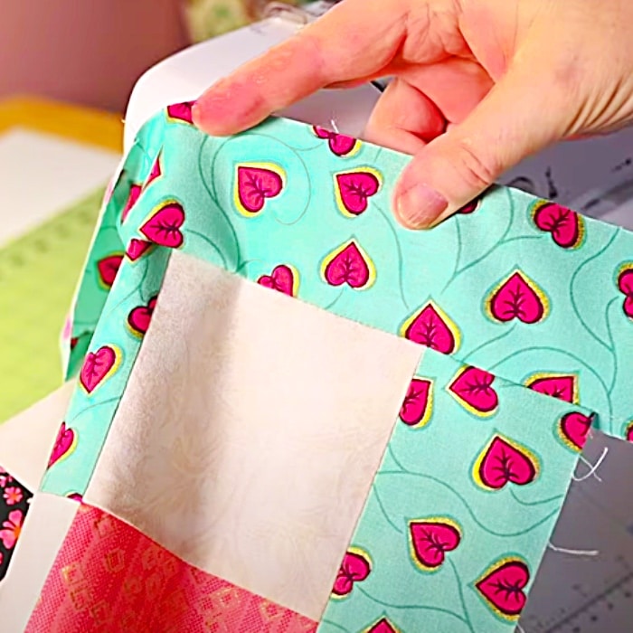 How To Sew A Pillow - Easy Sewing Project - Free Sewing Pattern