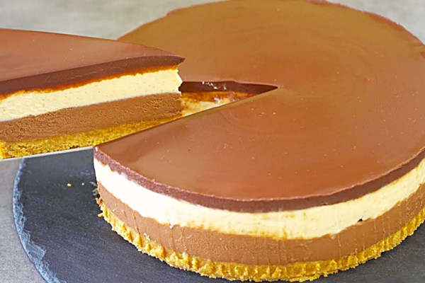 No Bake Peanut Butter And Chocolate Cheesecake Recipe - Easy Cheesecake Idea - Peanut Butter Cheesecake Recipe