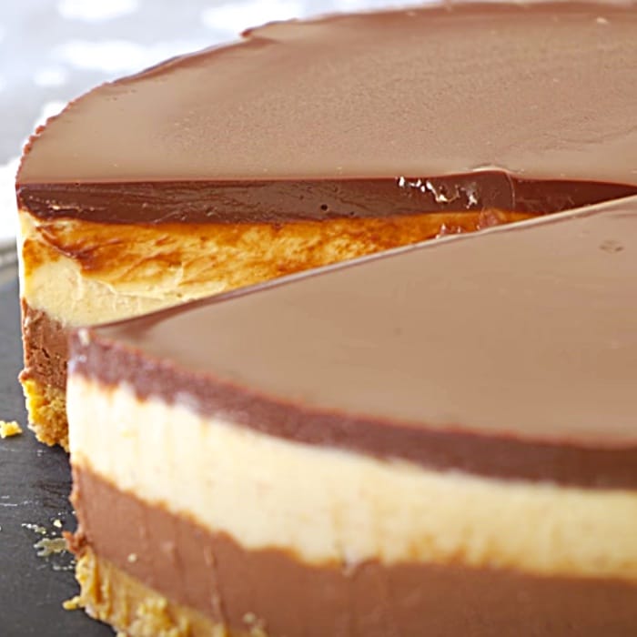 No Bake Peanut Butter And Chocolate Cheesecake Recipe - Easy Cheesecake Idea - Peanut Butter Cheesecake Recipe