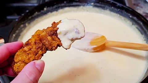 Steak Fingers With Homemade Gravy Dip Recipe | DIY Joy Projects and Crafts Ideas