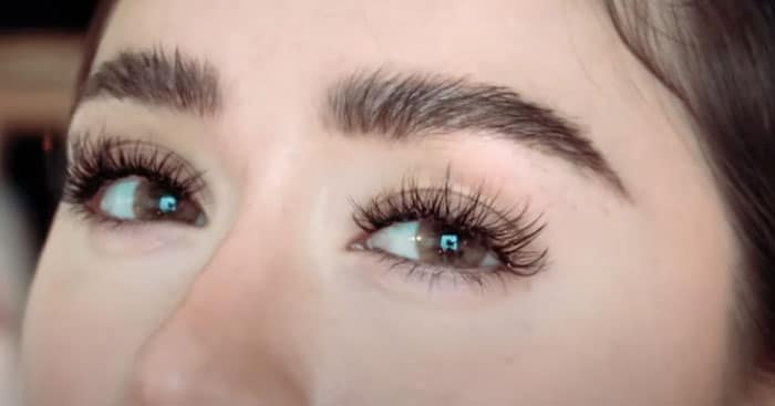 https://diyjoy.com/wp-content/uploads/2021/04/DIY-Lash-Extensions.jpg