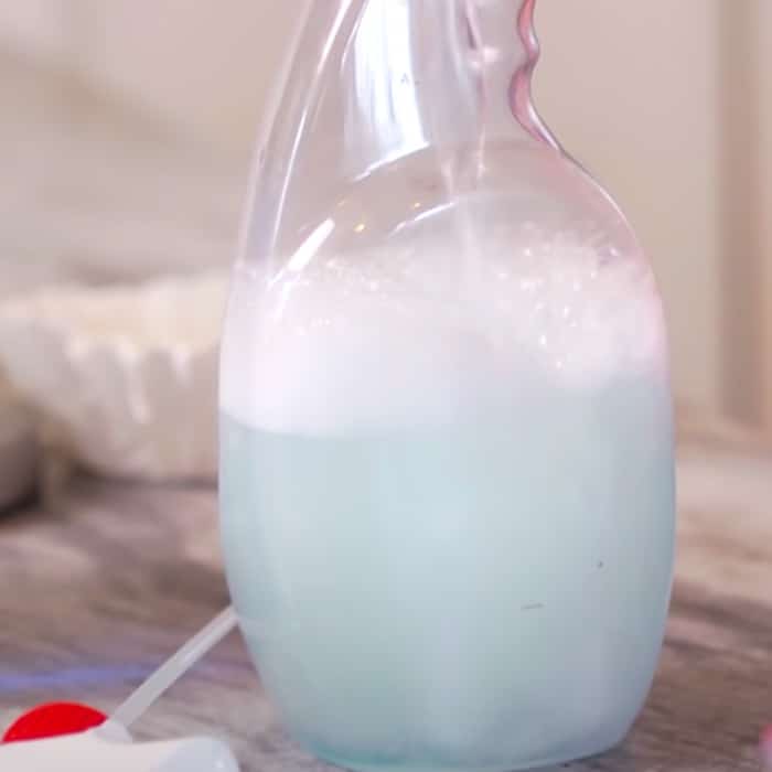 How To Make Windex - Easy DIY Cleaner For Windows - DIY Cleaning Ideas