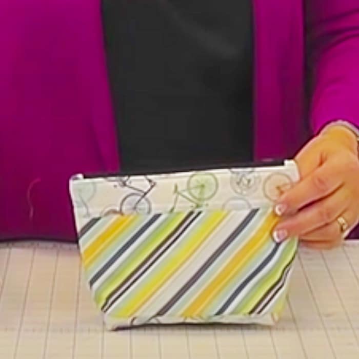 How To Make a Zipper Pouch - Sewing Project With Jenny Doan - Easy Makeup Zipper Case
