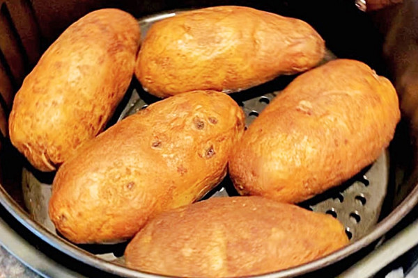 Air Fryer Baked Potatoes Recipe - How To Make Potatoes In The Air Fryer - Steakhouse Baked Potatoes Recipe