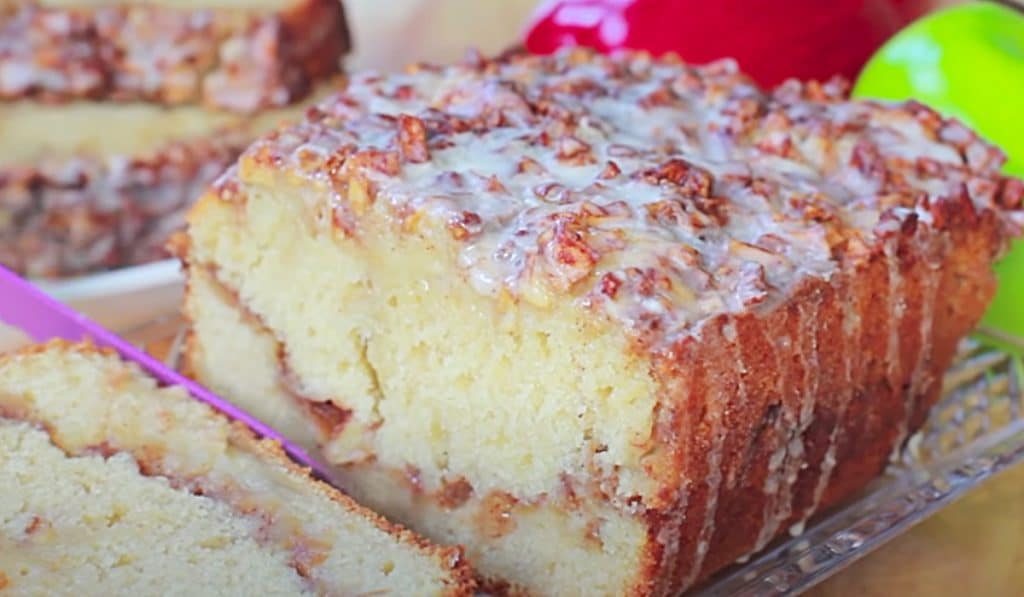 Homemade Apple Fritter Loaf - Easy Dessert Ideas - Apple Cake Recipe