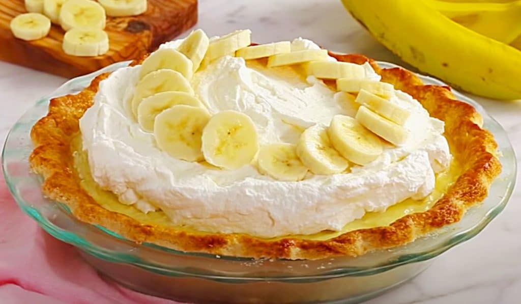 Banana Cream Pie Recipe - Easy Dessert Ideas - How To Make Banana Cream Pie