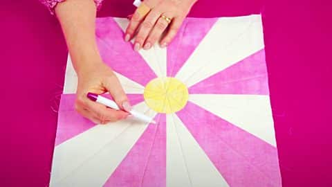 Quilt-As-You Daisy Block With Free Pattern | DIY Joy Projects and Crafts Ideas