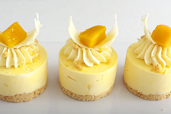 Mini Mango Cheesecakes Recipe - Mango Recipes - Mini Cheesecake Ideas - Party Food