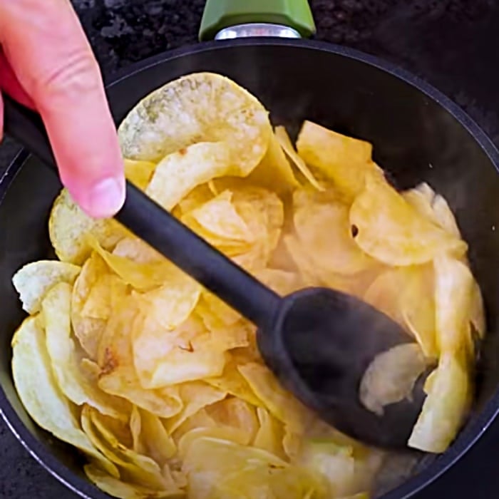Mashed Potato Chips Recipe - Easy Mashed Potato Ideas - How To Make Mashed Potatoes Using Potato Chips