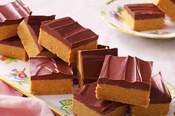 No Bake Peanut Butter Chocolate Bars Recipe - Easy No Bake Dessert Ideas - Peanut Butter Dessert Recipe