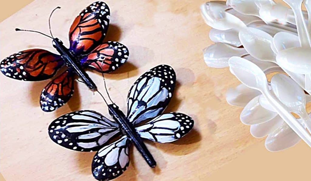 How To Make Butterflies From Plastic Spoons - Easy DIY Butterflies - DIY Monarch Butterflies