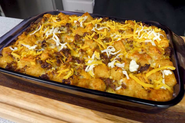 Easy Breakfast Tater Tot Casserole - Breakfast Recipes