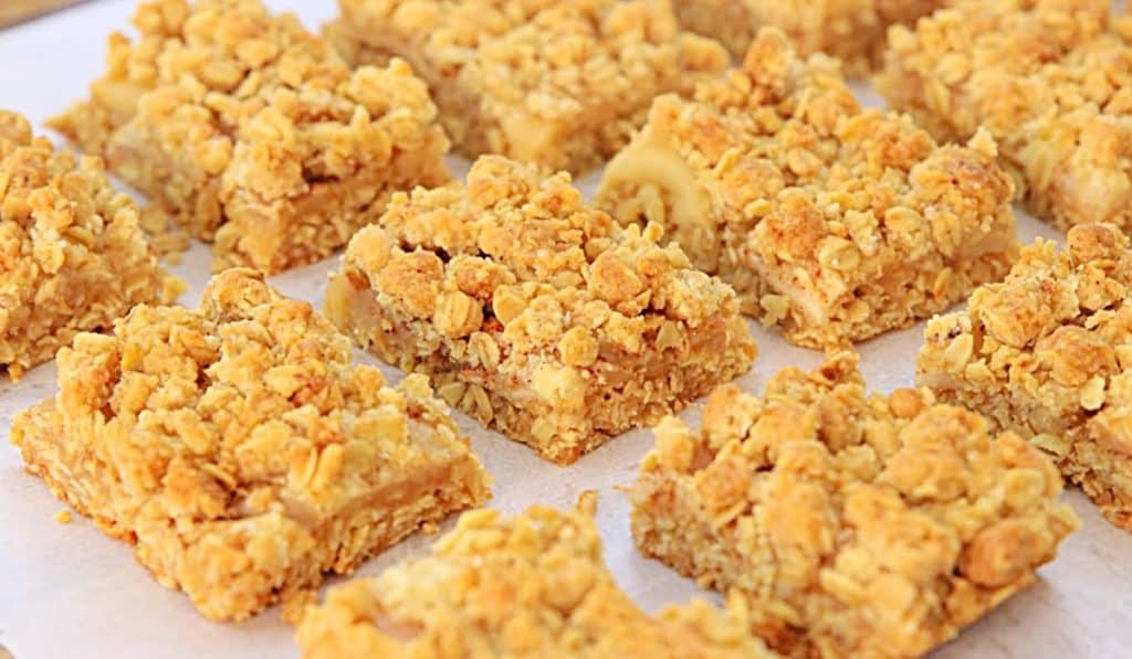 Apple Bars Recipe - Oat Bar recipe - Easy Breakfast Bar Ideas