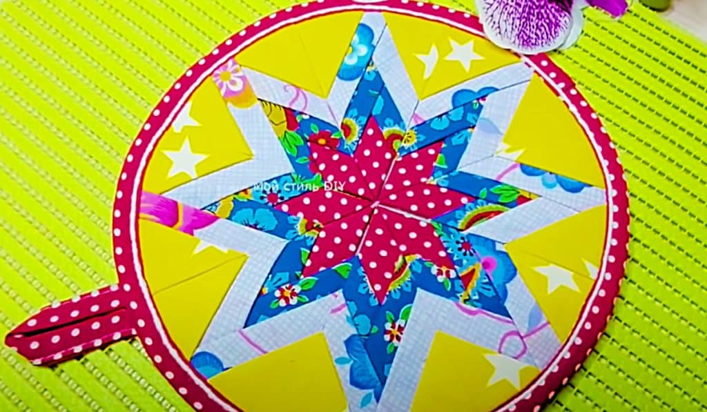 How To Make Circles Potholders - How To Turn Circles Into Pot Holders - DIY Patchwork Potholder
