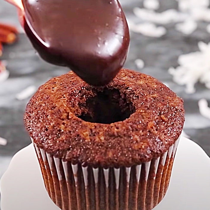 Chocolate Cupcake Recipe - Easy German Chocolate Cupcake Recipe - Dessert Recipe Ideas