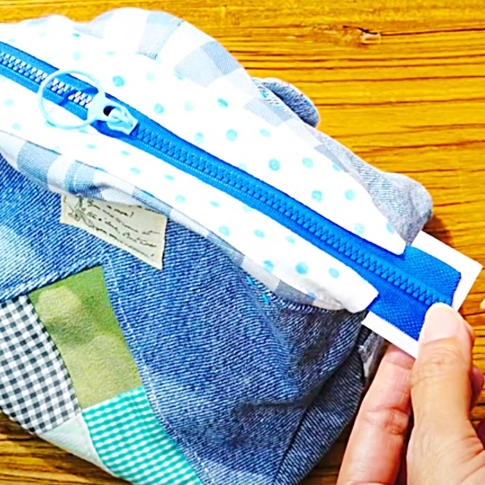 Zipper Bag Pattern - Free Sewing Pattern - How To Make A Zipper Bag