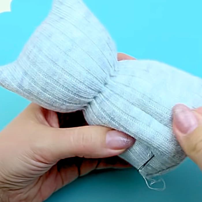 Easy Sock Project Ideas - How To make A Sock Puppet - Sock Kitty Idea
