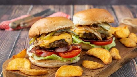 9-Minute Air-Fryer Cheese Burgers | DIY Joy Projects and Crafts Ideas