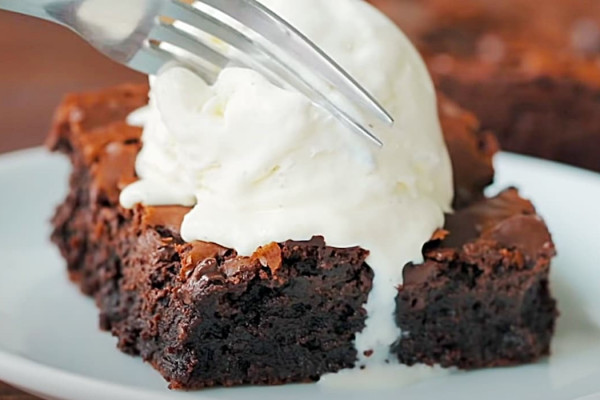 How To Make Classic Brownies - Classic Fudge Brownies - How To Make Brownies - Scratch Brownie Recipe