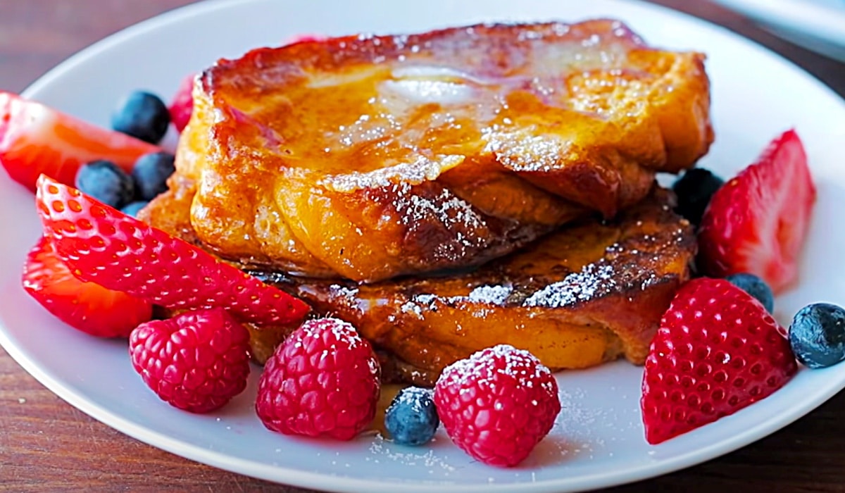 How To Make A Classic French Toast Recipe | DIY Joy Projects and Crafts Ideas