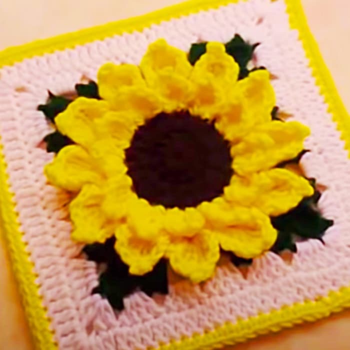 How To Make Crochet Flower Granny Squares - Easy Crochet Ideas - Crochet Pot Holder Pattern - Crochet Afghan Pattern