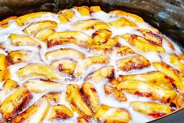 Crockpot Cinnamon Roll Casserole - Easy Crockpot Dessert - How To Make Cinnamon Rolls