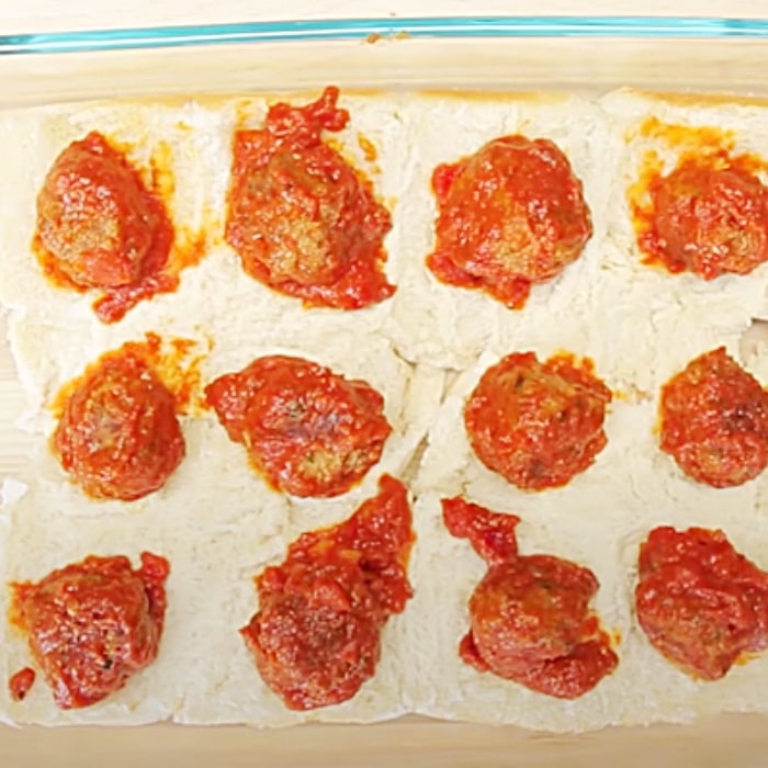Garlic Bread And Meatball Sliders Recipe - Easy Meatball Ideas - Meatball Sandwich Recipe