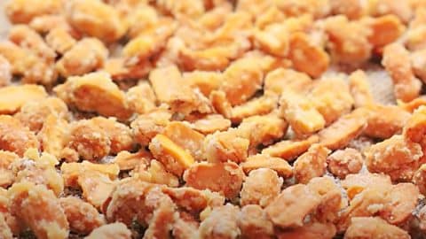 Honey-Roasted Peanuts Recipe | DIY Joy Projects and Crafts Ideas