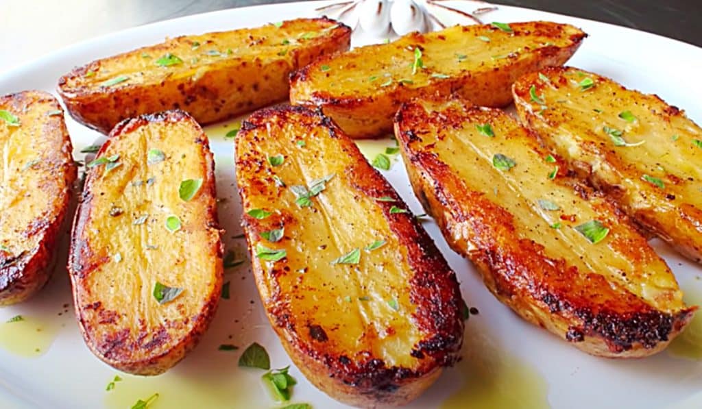 Lemon Pepper Potatoes Recipe - Easy Way To Cook Potatoes - How To Roast Potatoes - Best Potatoes For Meat Dishes