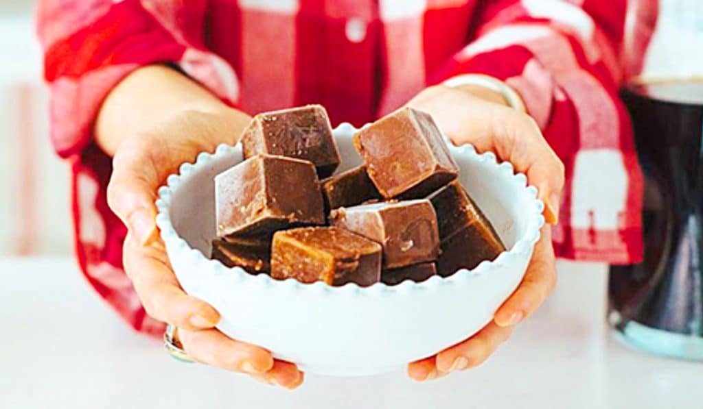 Cold Brew Mocha Ice Cubes Recipe - Easy Coffee Ice Cubes - Mocha Coffee Drink