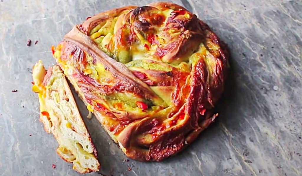 Italian Party Bread Recipe - Easy Pizza Dough Bread - Party Snack Ideas