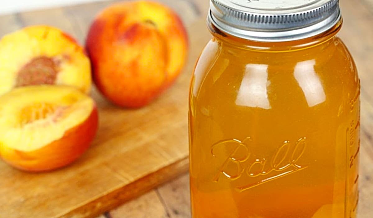 Peach Moonshine Recipe | DIY Joy Projects and Crafts Ideas