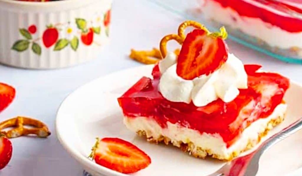 Strawberry Pretzel Salad Recipe - How To Make Jello Salad - Jello Recipe Ideas